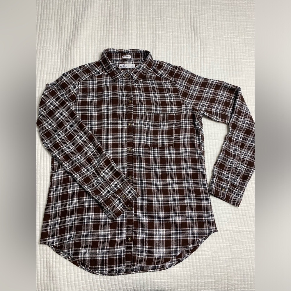 Hollister women plaid button up